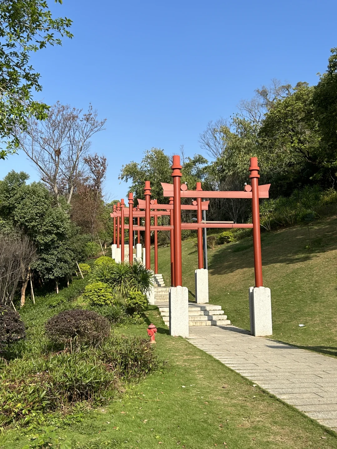高盖山公园,高盖山公园两个大墓是谁的