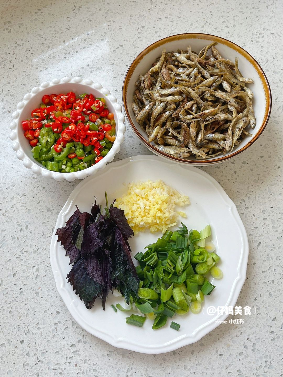 小鱼做法,小鱼做法骨头烂