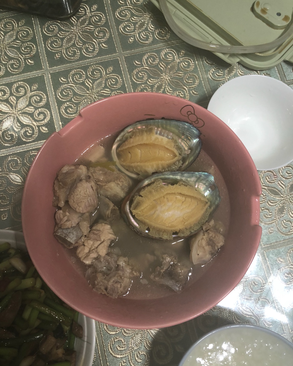 鲍鱼炖排骨,鲍鱼炖排骨怎么炖好吃