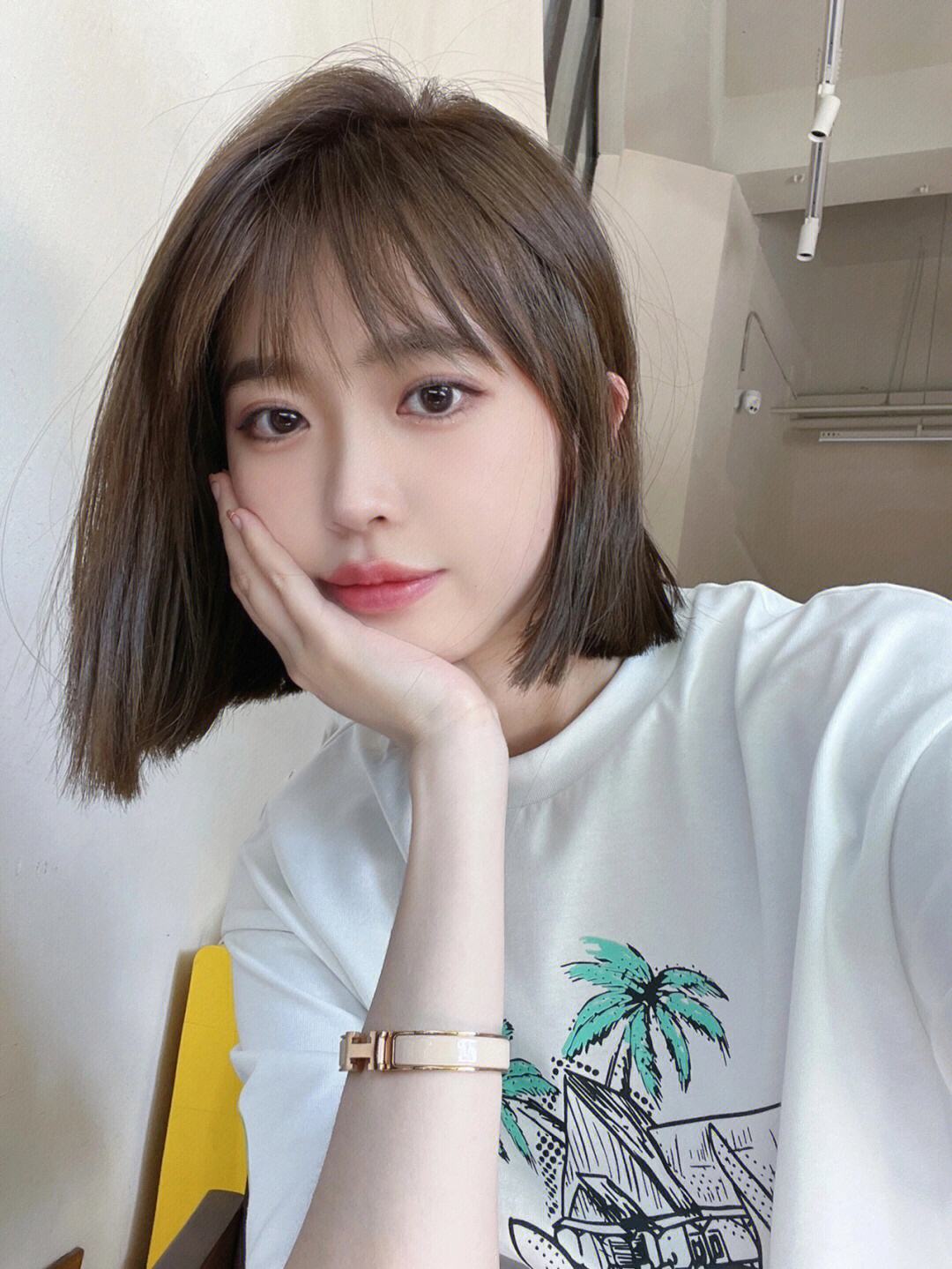 适合圆脸的短发,适合圆脸的短发图片女