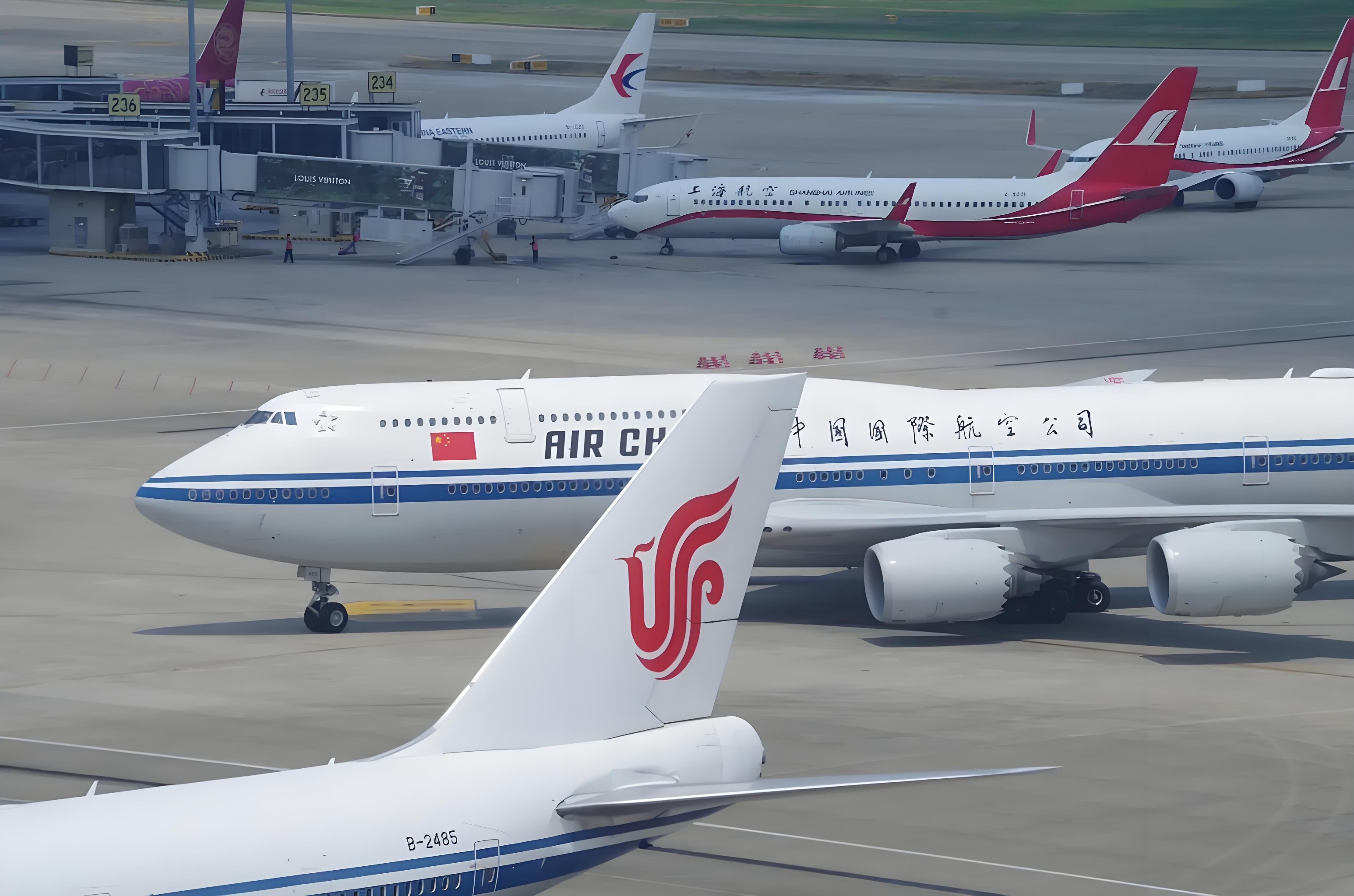 上海虹桥机场故事,上海虹桥机场故事的原文