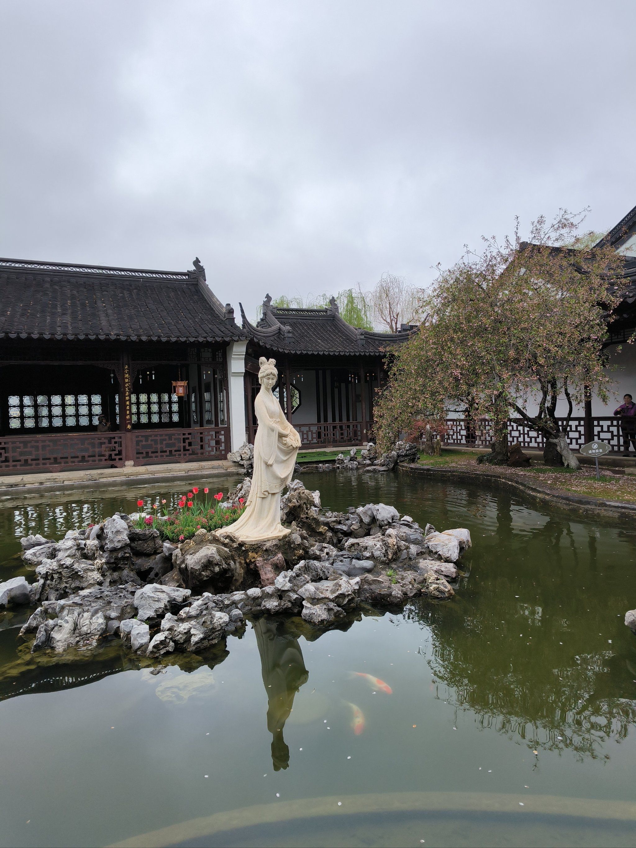莫愁湖公园,莫愁湖公园有几个门