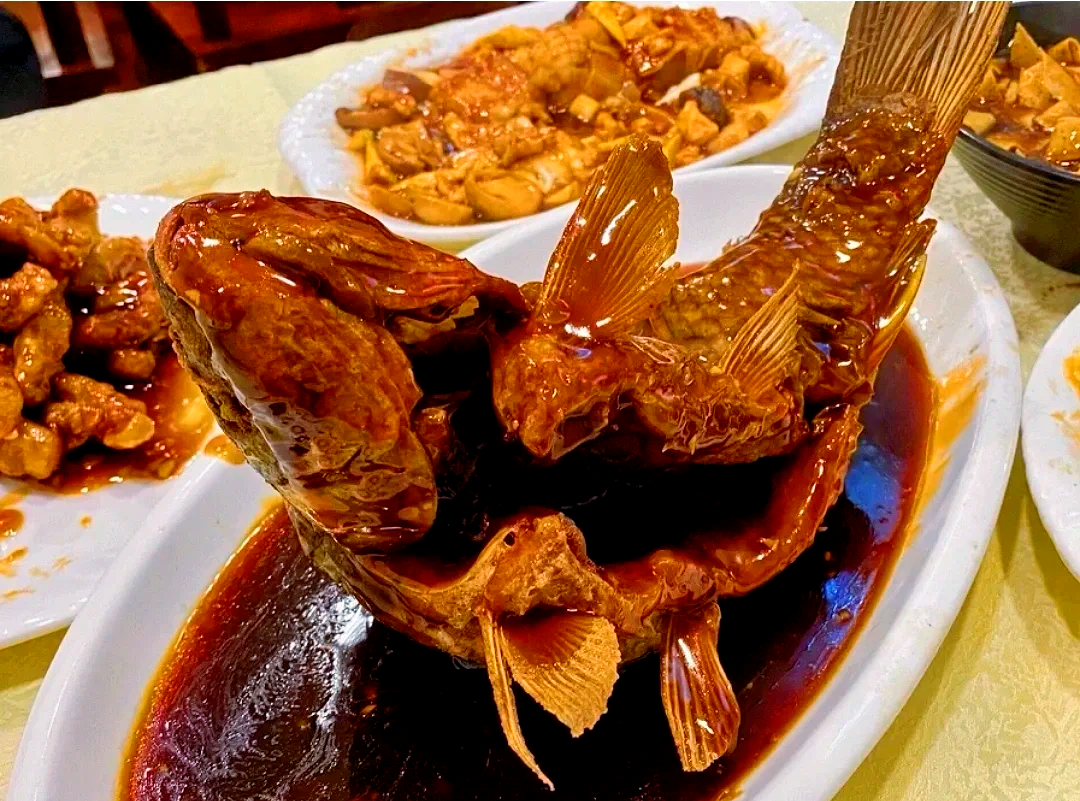 附近美食推荐,附近的美食餐厅推荐