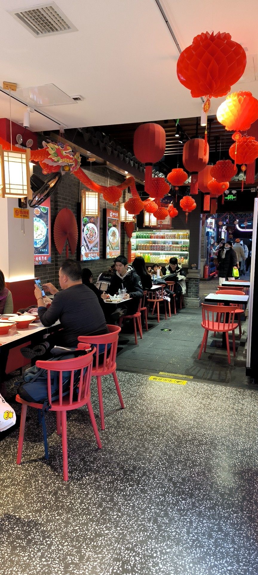 附近美食小吃店,附近美食小吃街