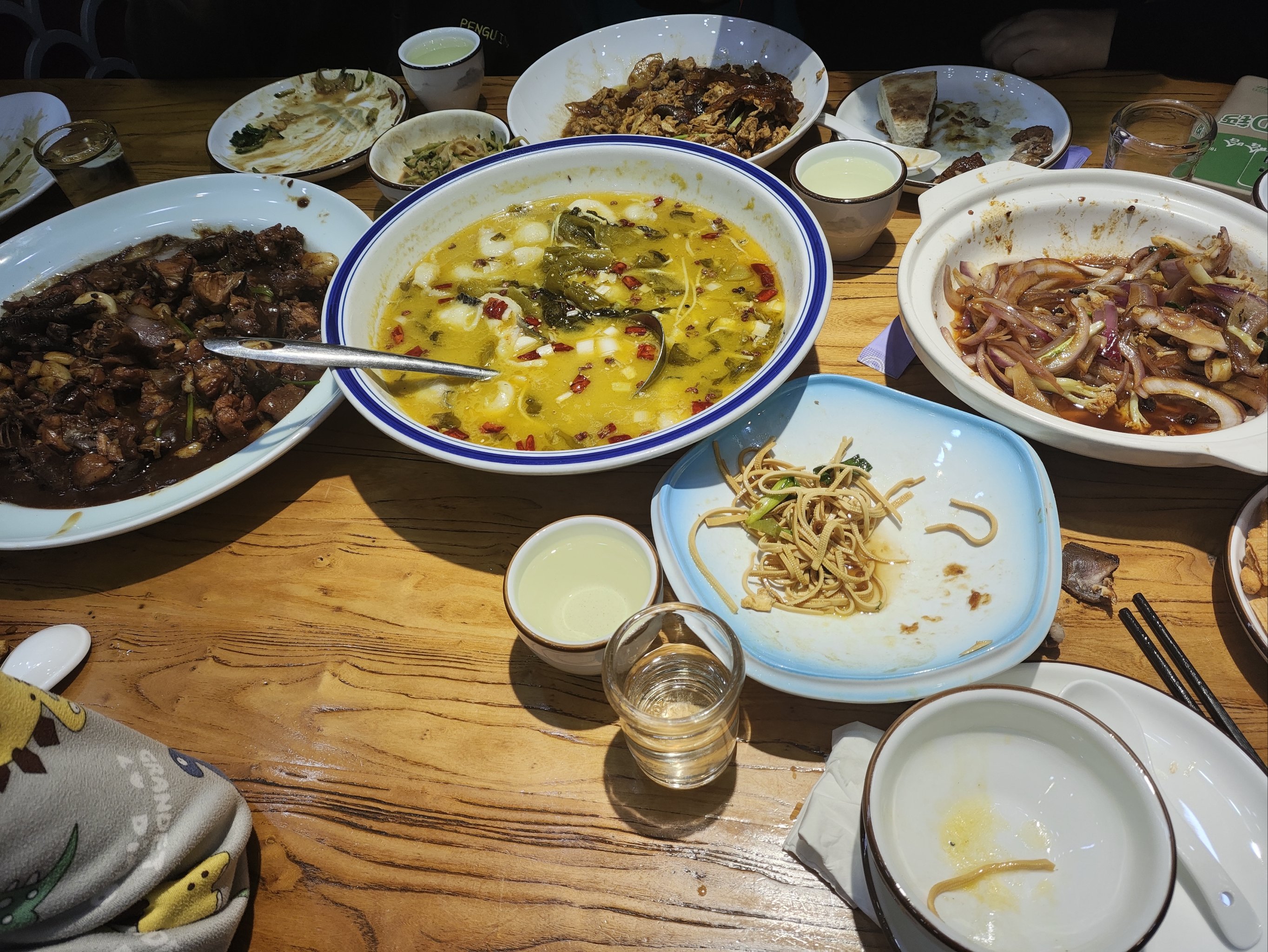 附近美食排行榜第一名,附近饭店排名前十名餐饮