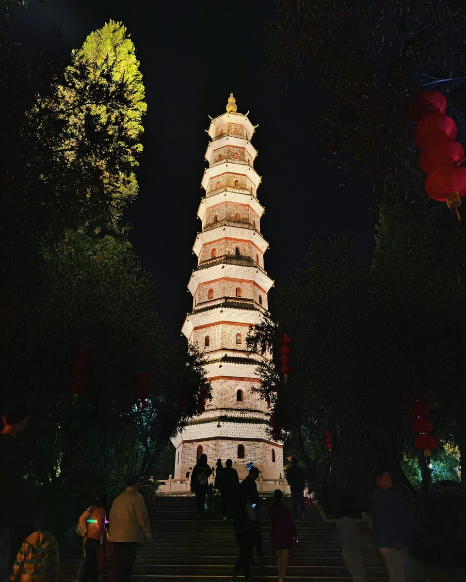 文塔公园,文塔公园作文500字
