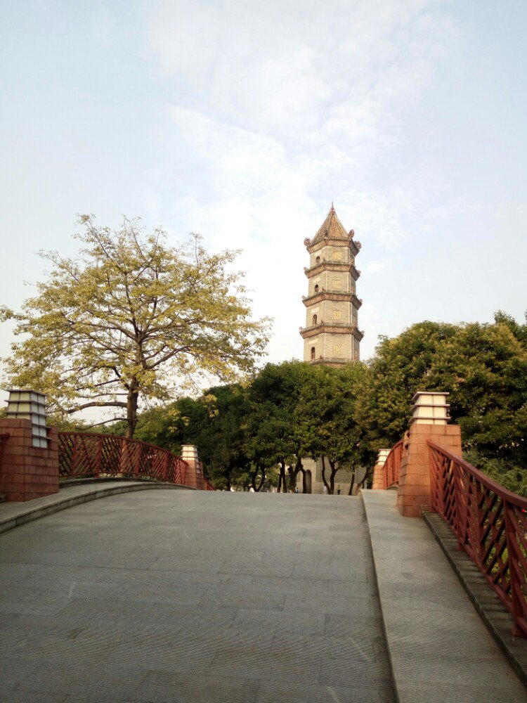文塔公园,文塔公园作文500字